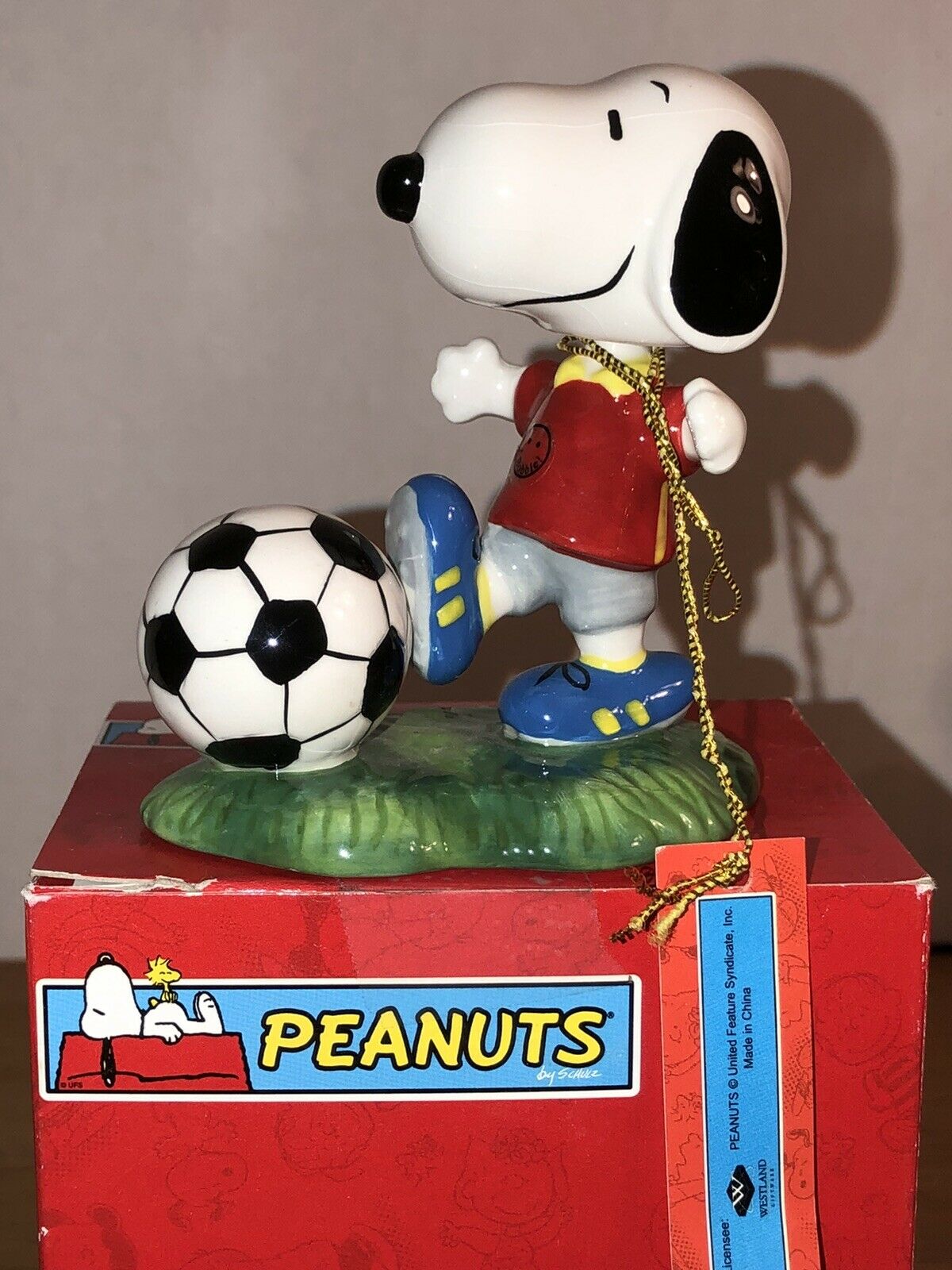 Vintage Snoopy Peanuts Ufs Westland Soccer Bobblehead Snoopy Figurine