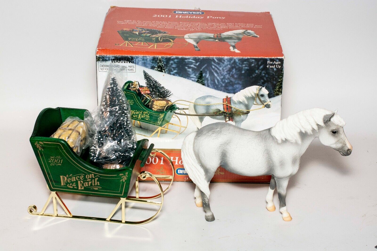 Breyer 2001 Holiday Pony Jingles Gray Horse & Sleigh W/hay Bale & Tree