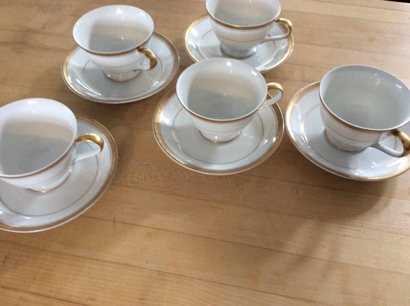 Royal  fine Bone China Made In Japan 5 Cup And Saucer Sets