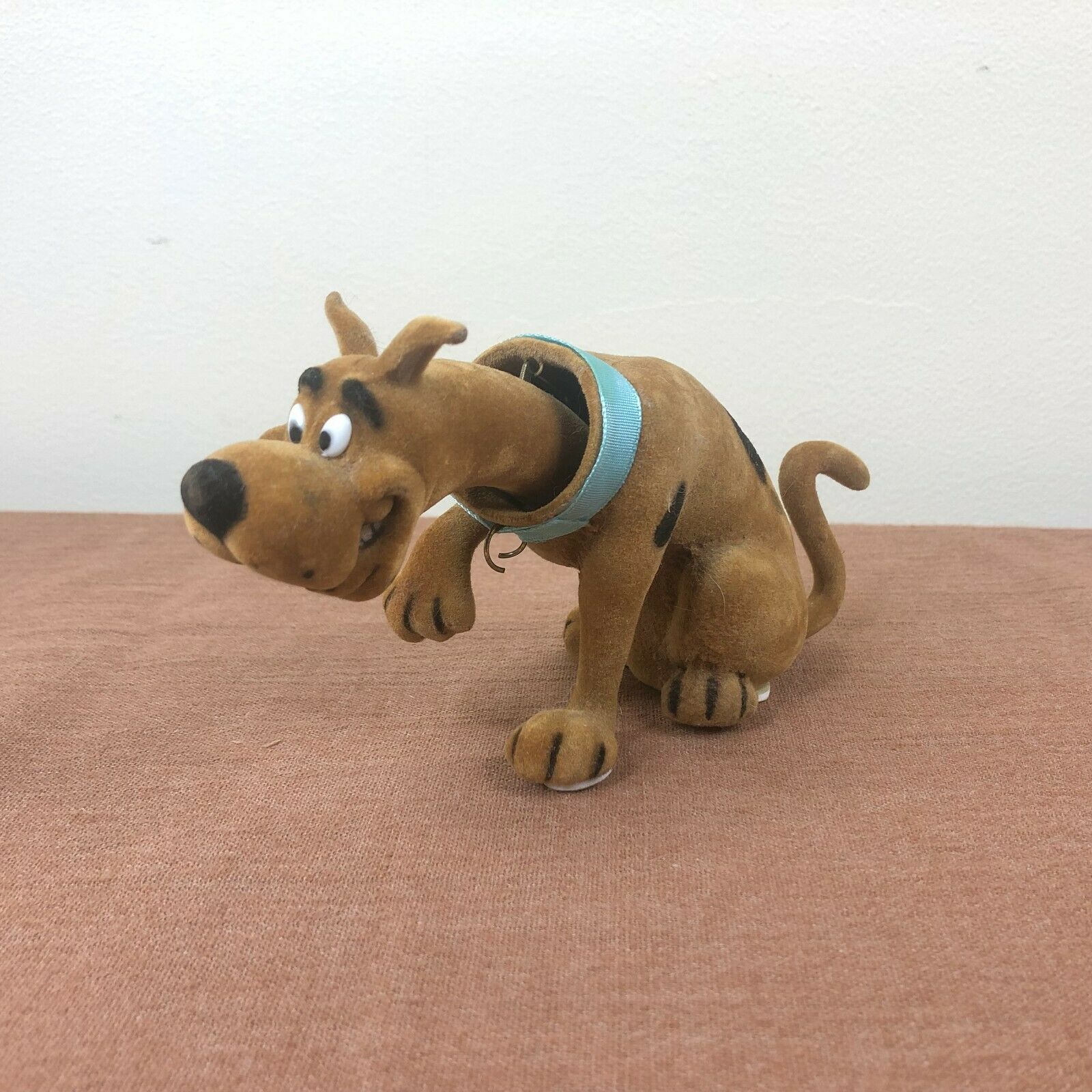 Vintage Scooby Doo Bobble Head Fuzzy Nodder Dog