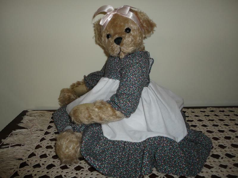 Ganz Cottage Collectibles Kathy Bear 1996 Artist Designed Mary Holstad 19 Inches