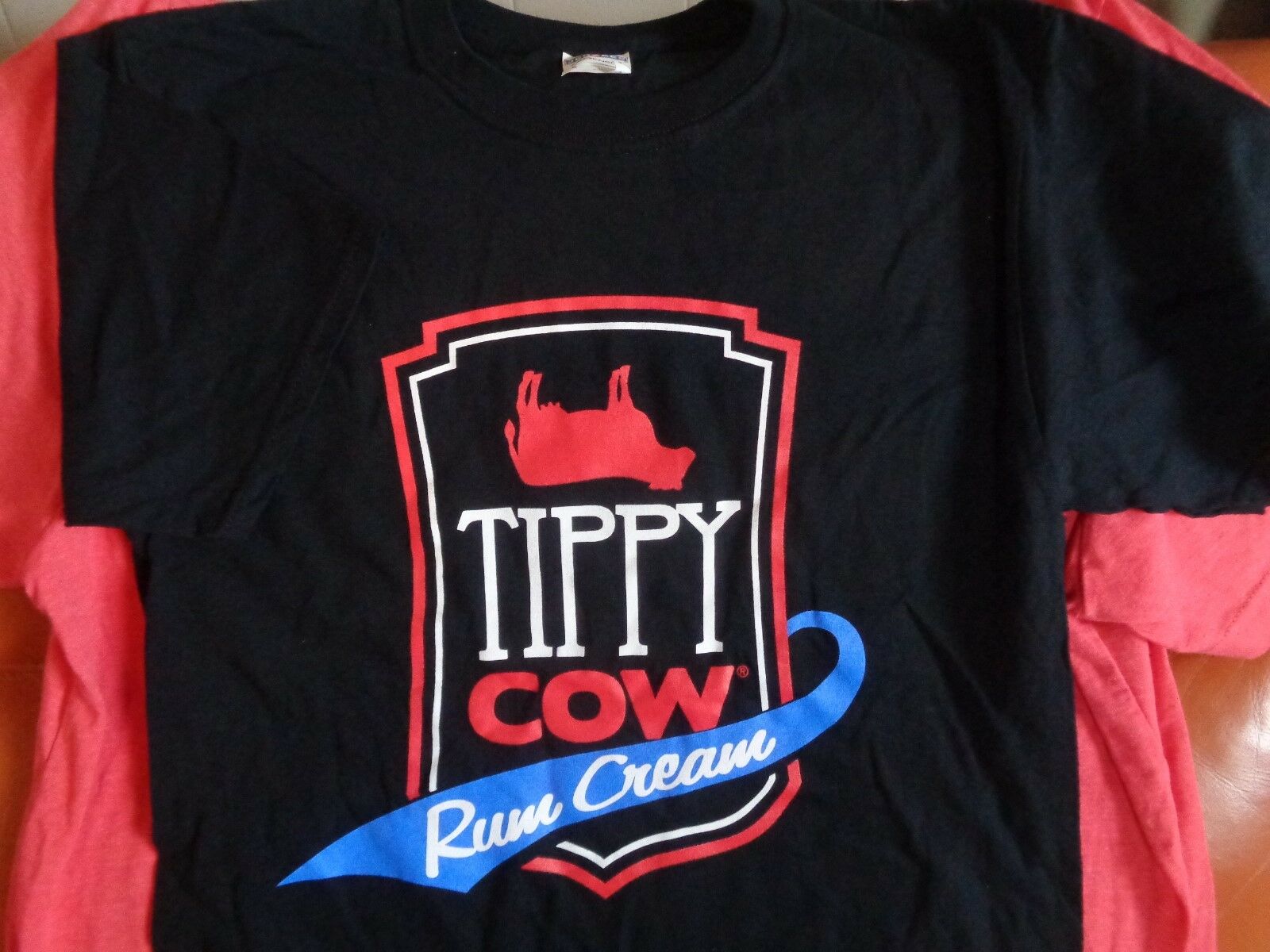 Tippy Cow Rum Cream Wisconsin Cows! "tip Our Staff" T Shirt - New! Cool! Small